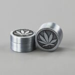 Grinder mit Hanfblatt