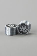 Grinder mit Hanfblatt